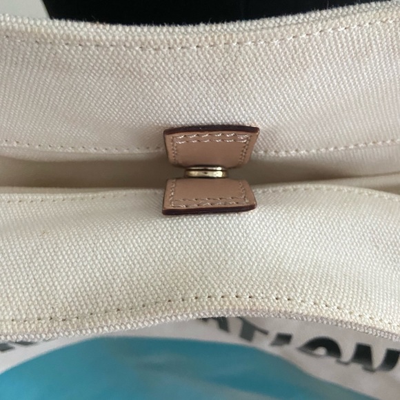 Kate Spade ♠️ Limited Edition Rest & Relaxation Tote - Picture 14 of 15